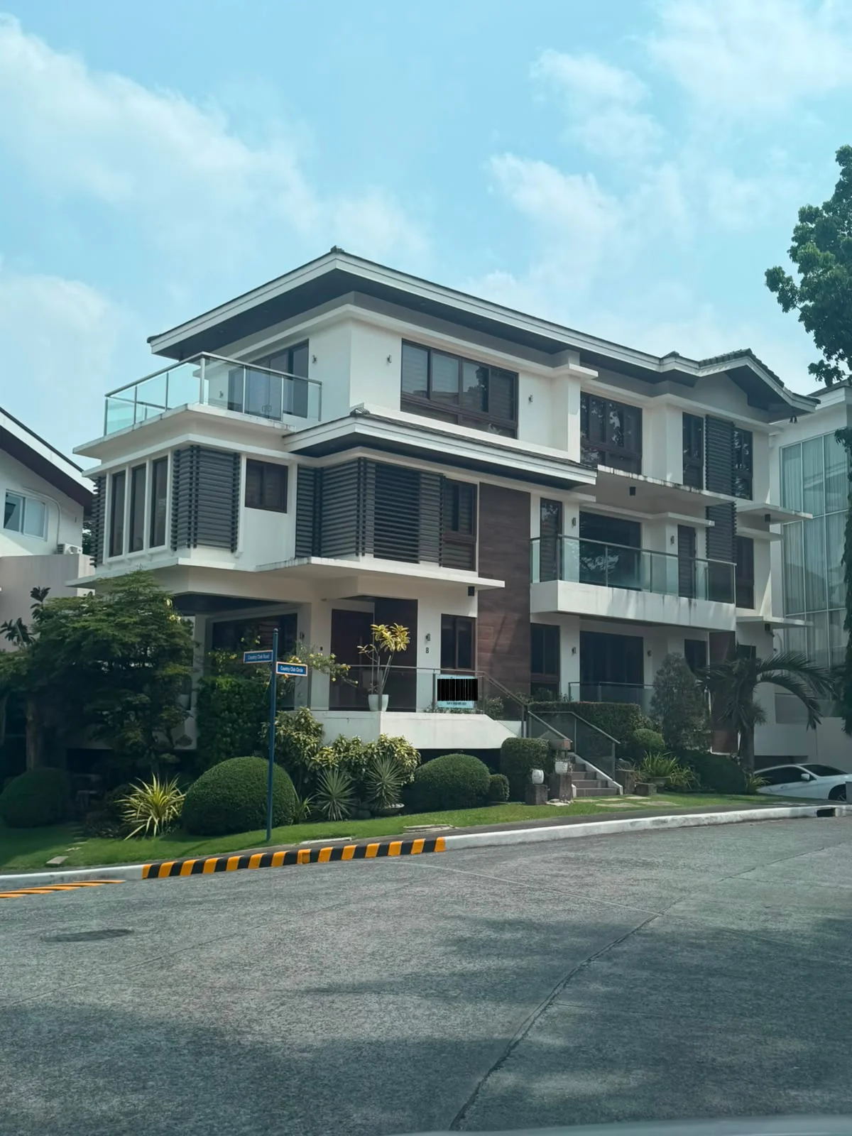 Mckinley Hill Village - 8 Country Club | 3BR 600sqm House & Lot for Sale in Taguig City - Mckinley