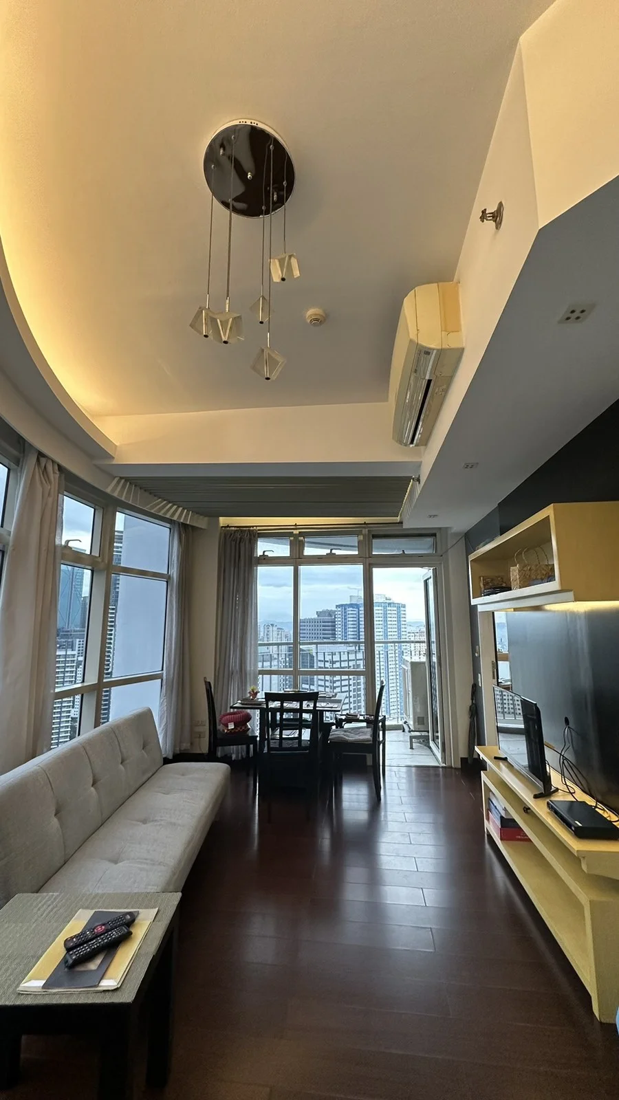 Twin Oaks Place | 1BR 47sqm Condo for Sale in Mandaluyong City