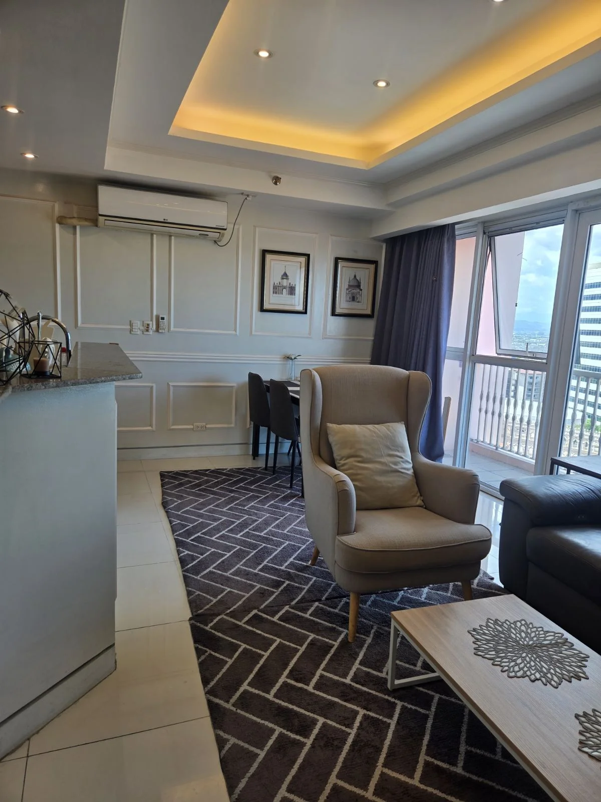 Venice Luxury Residences | 1BR 66sqm Condo for Rent in Taguig City - Mckinley