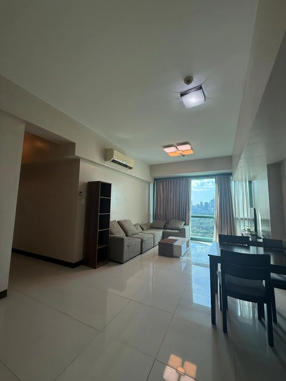 8 Forbestown Road | 2BR 99sqm Condo for Rent in Taguig City - Bgc