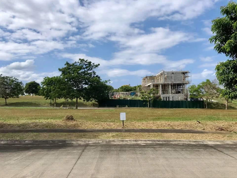 Lumira | Lot for Sale in Laguna