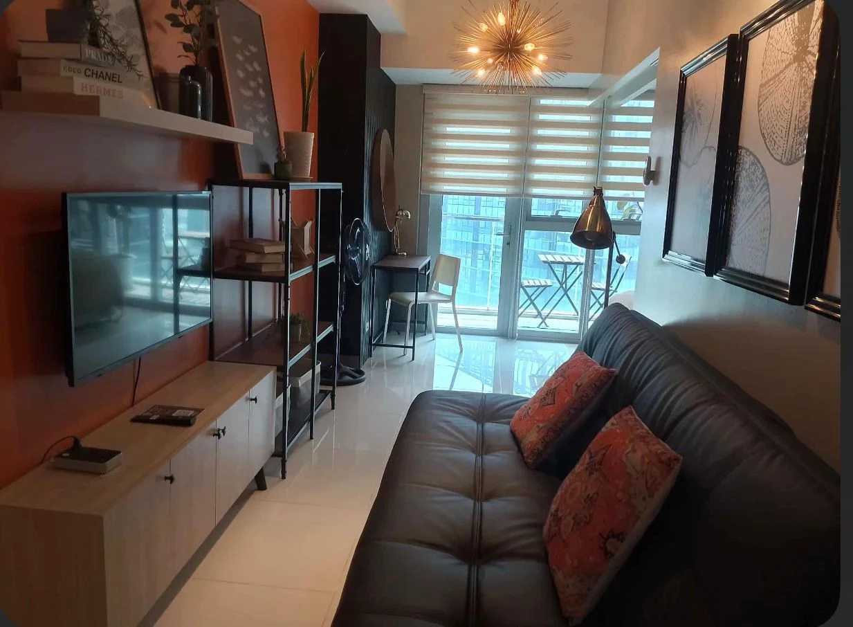 Uptown Parksuites | 1BR 42sqm Condo for Sale in Taguig City
