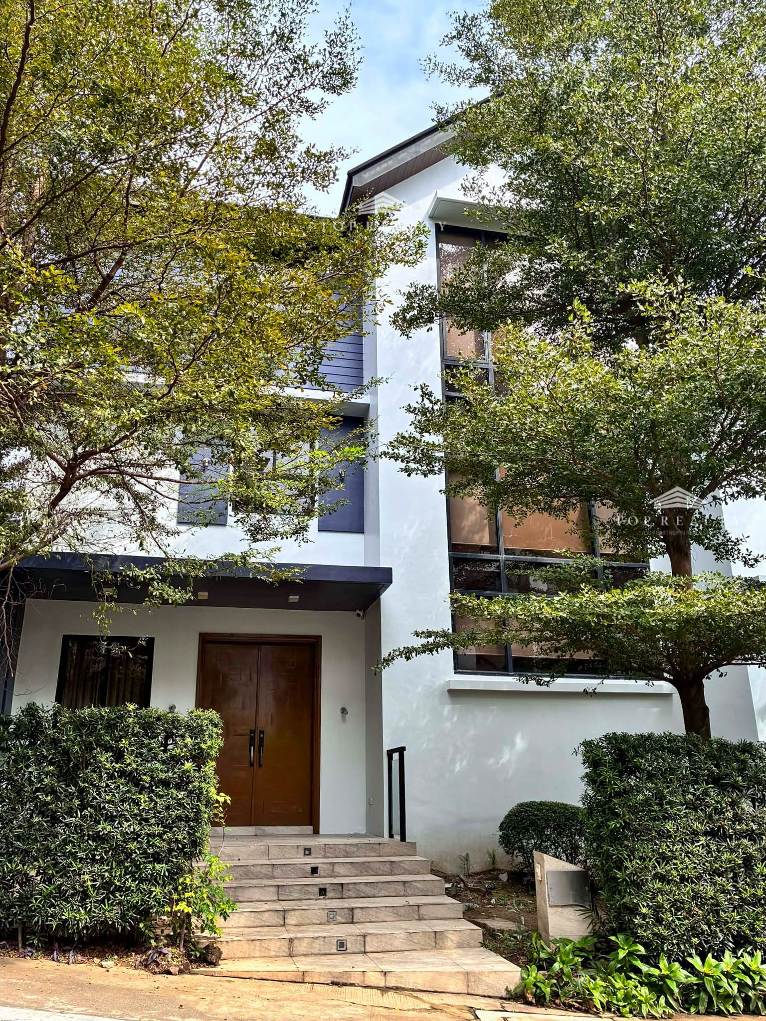 McKinley Hill Village 5BR 5 Bedroom House for Rent in Taguig