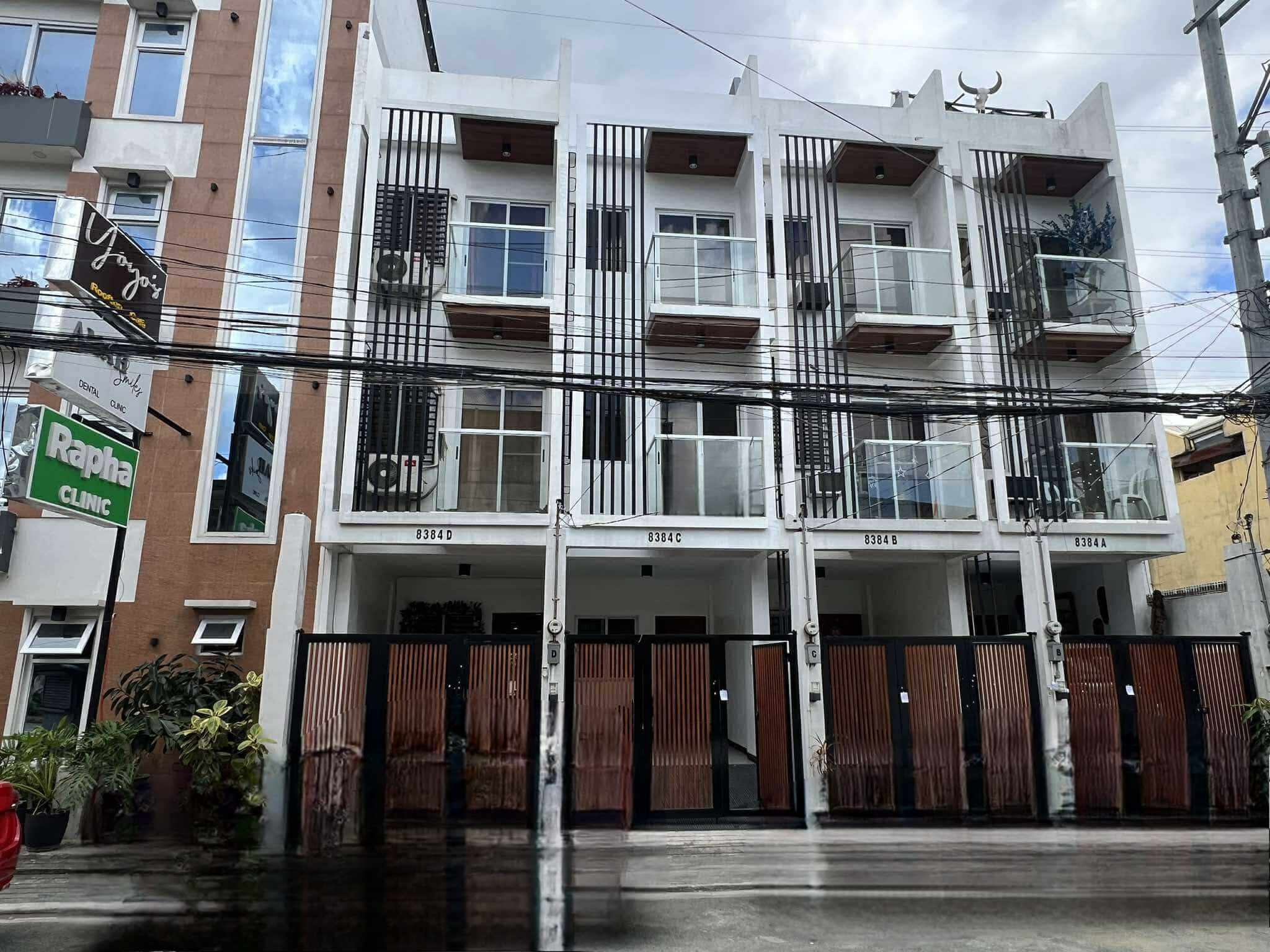Townhouse For Sale in City of Makati