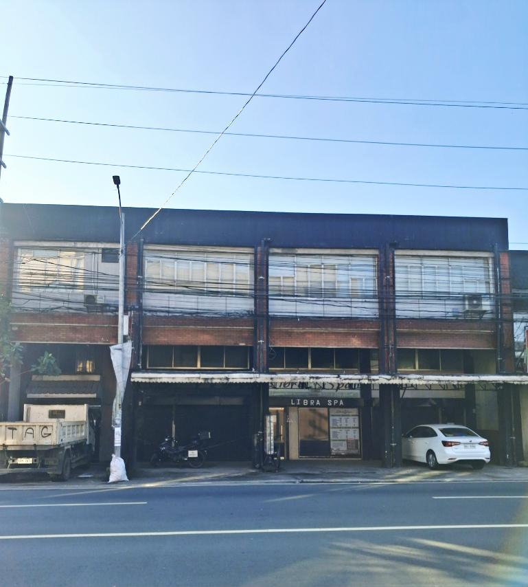 Building for Sale in Quezon City - Along Kamuning