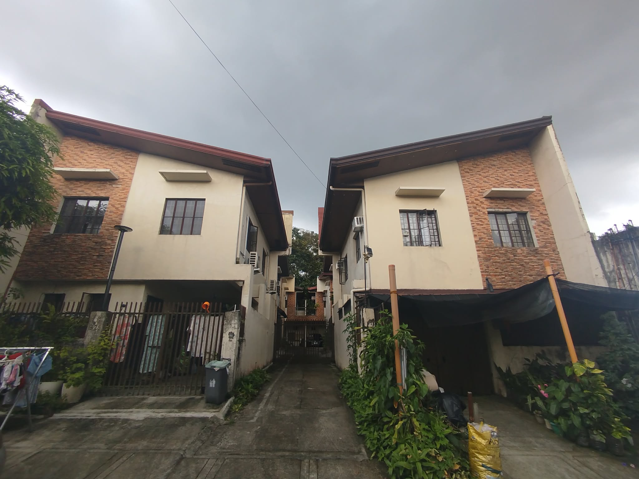 For Sale! Preowned House and Lot in East Fairview Park Subd -AJCF