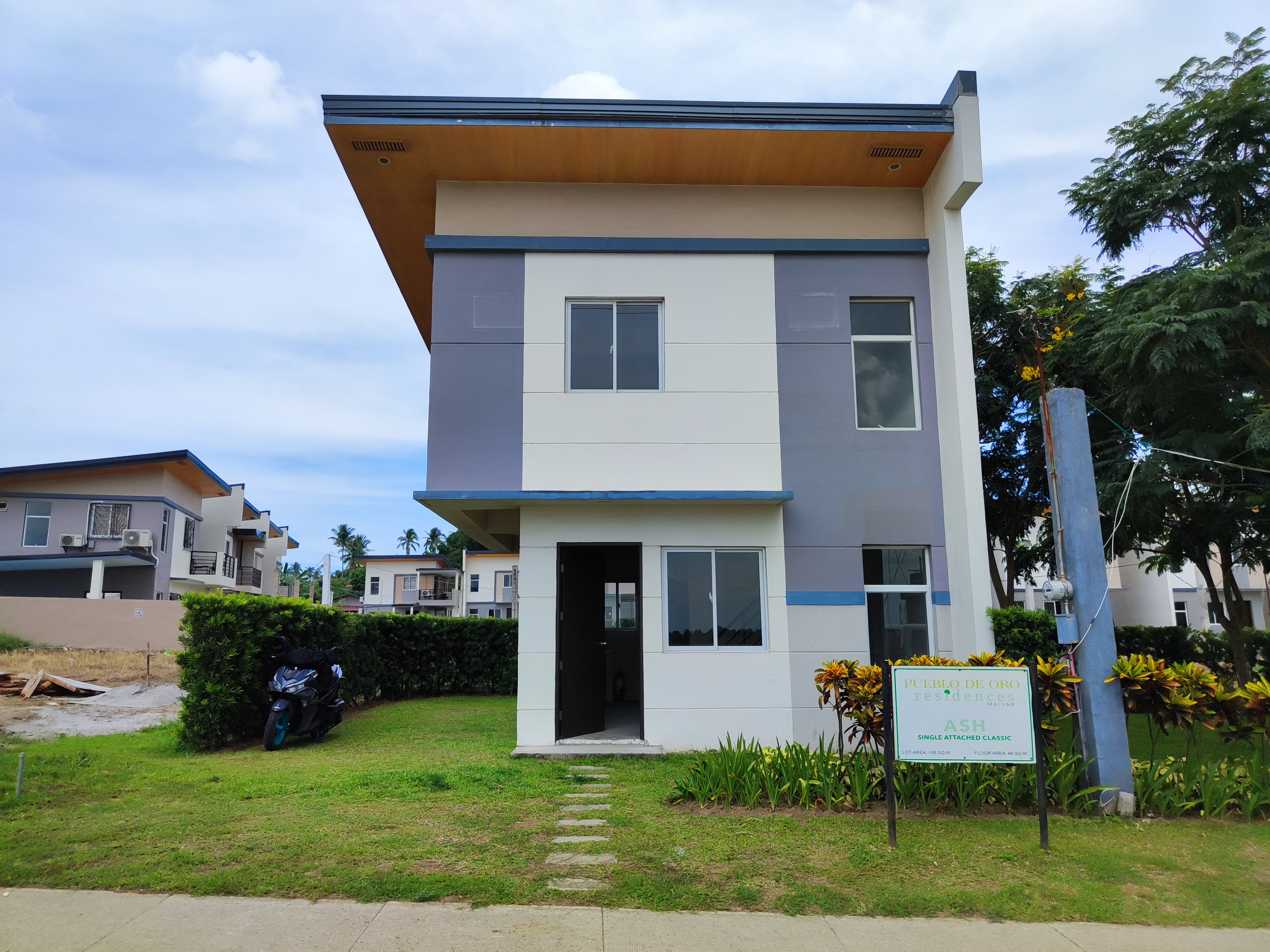 For Sale 5.2M -2 Storey House & Lot w/3BR plus Balcony in Brgy Bulihan, Malvar Batangas-EA