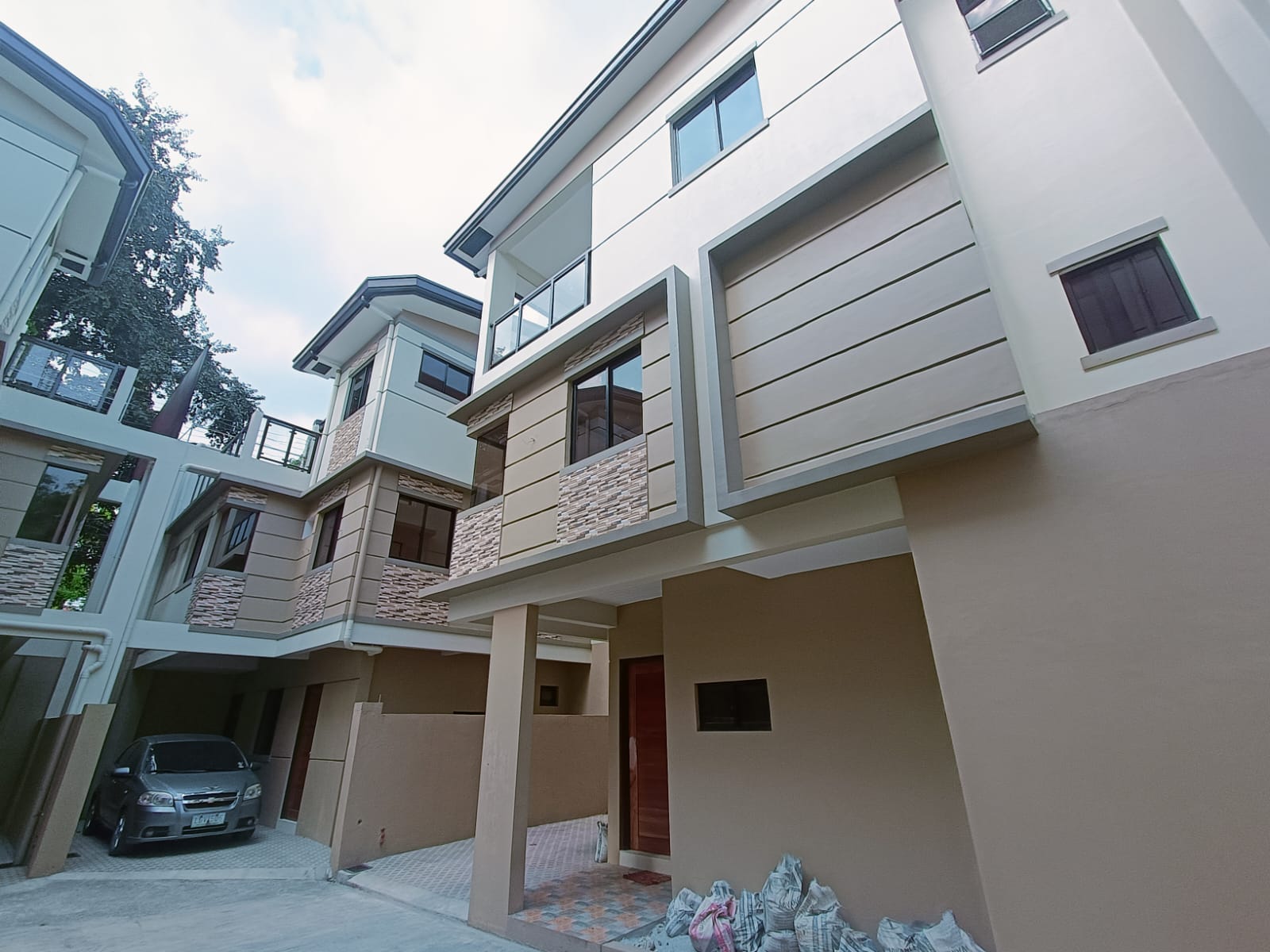 For Sale! House and Lot in West Fairview QC with 4 Bedrooms -AJCF