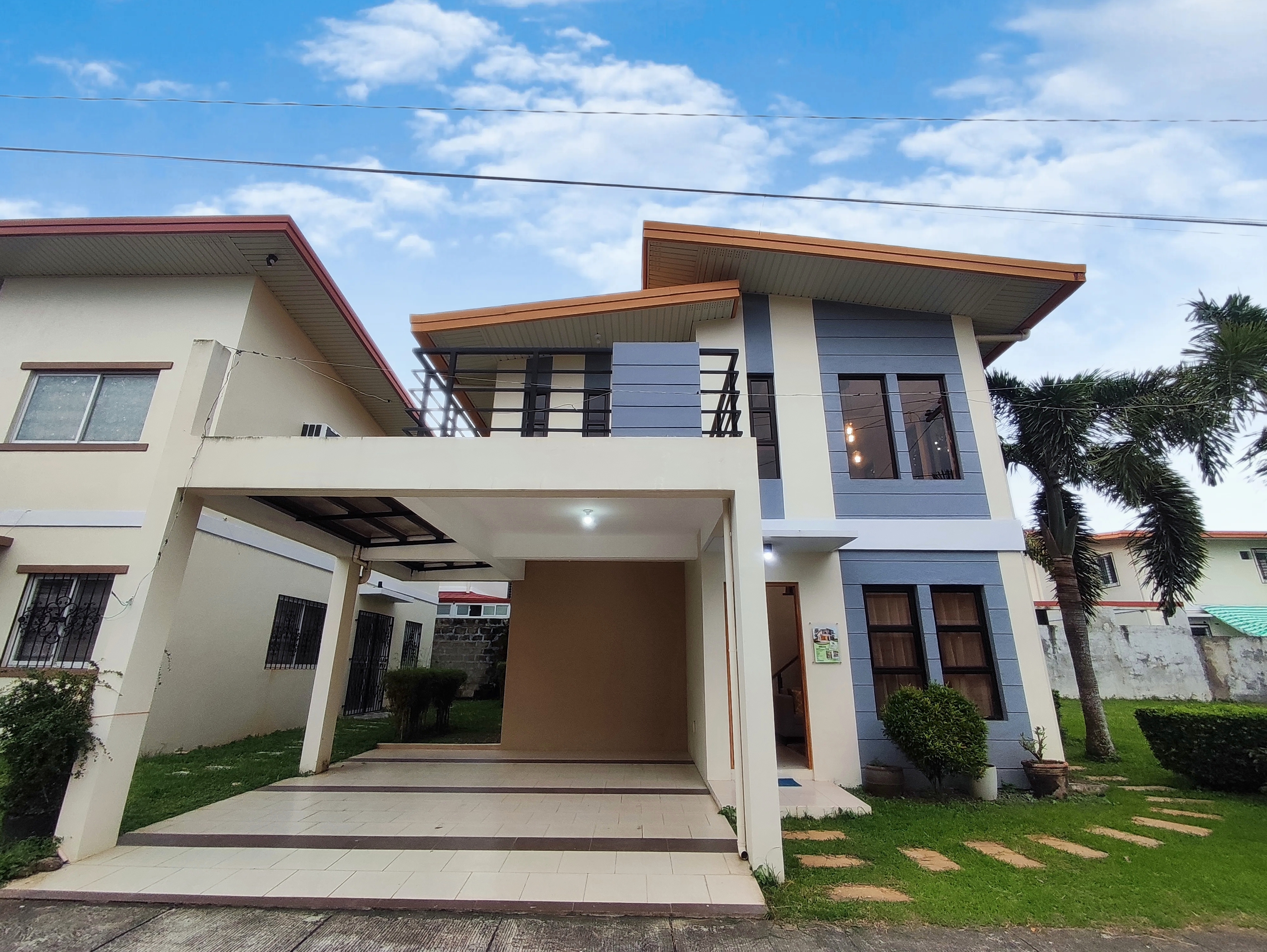 For Sale-11.8M 2 Storey Single Detached House & Lot in  Brgy. Maraouy Lipa City Batangas- EA