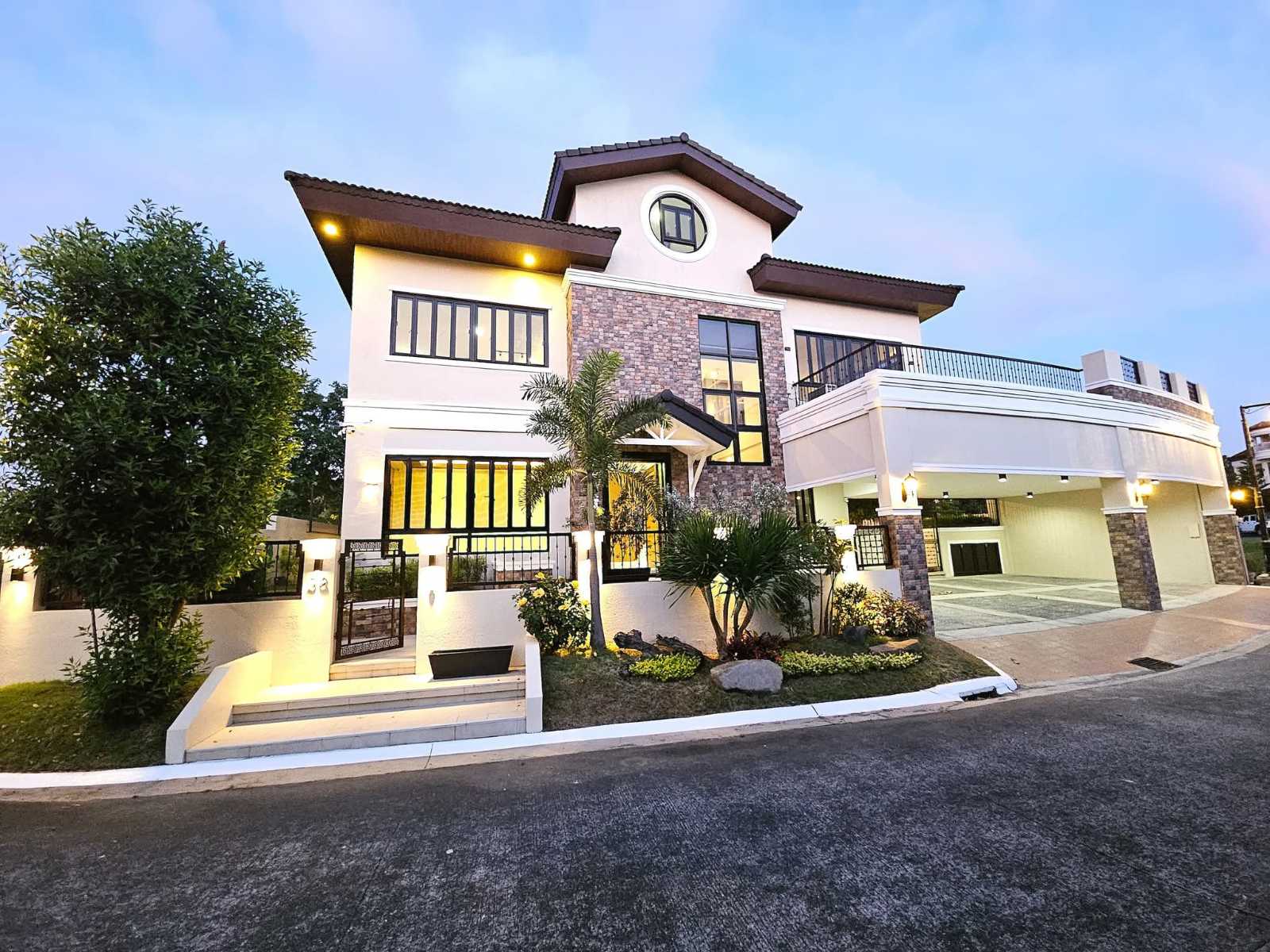 Modern Mediterranean Mansion For Sale in Portofino Heights Muntinlupa-MD 