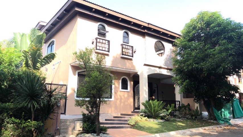 House and Lot for Sale  in Exclusive and Secured Community in Portofino Heights Muntinlupa-MD 