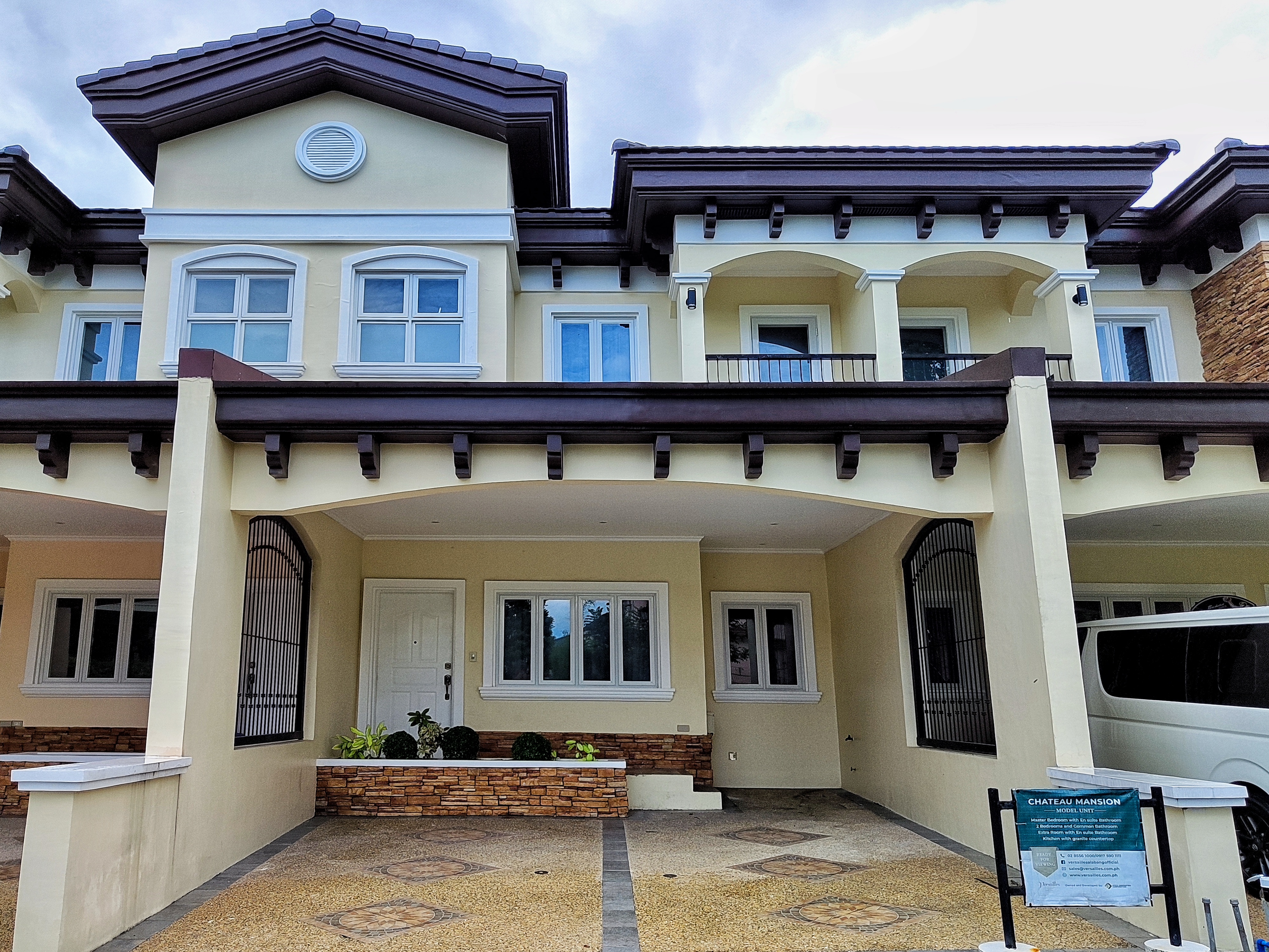 CCT Title Townhouse for Sale near Alabang Town Center with Complete World Class Amenities-MD 