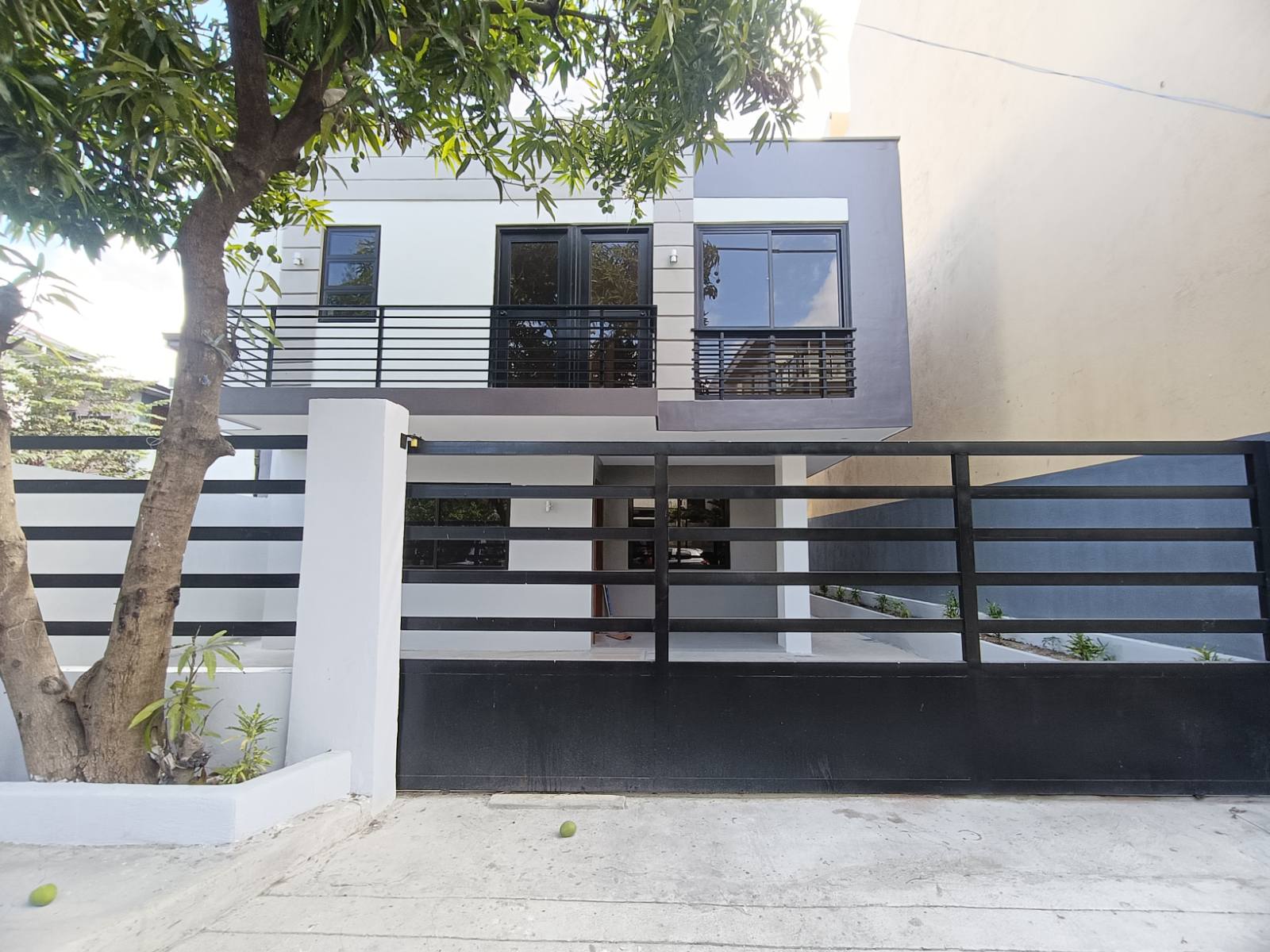 Two Storey House and Lot for Sale in Greenwoods Pasig Brandnew-MD 