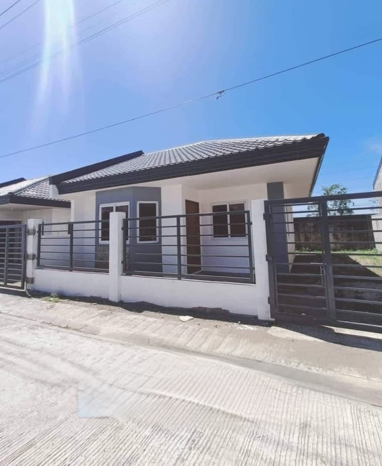 FOR SALE! Brand New Bungalow 2BR House & Lot in Brgy Dos Hermanas Talisay-AP