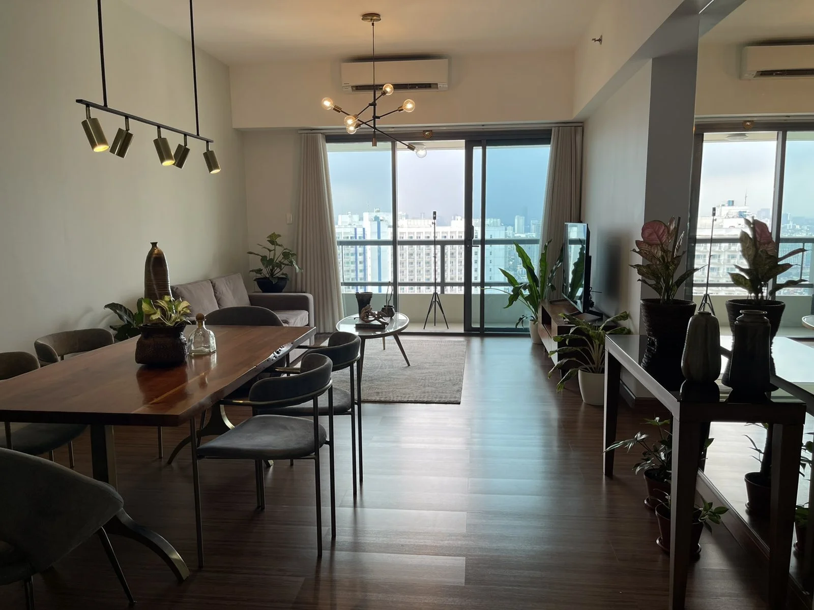 Shang Salcedo Place | 2BR 104sqm Condo for Sale in Makati City - Salcedo Village