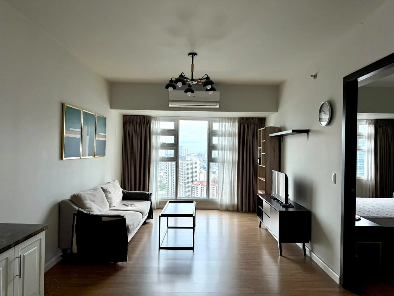 Kroma Tower | 1BR 56sqm Condo for Rent in Makati City - Legazpi Village