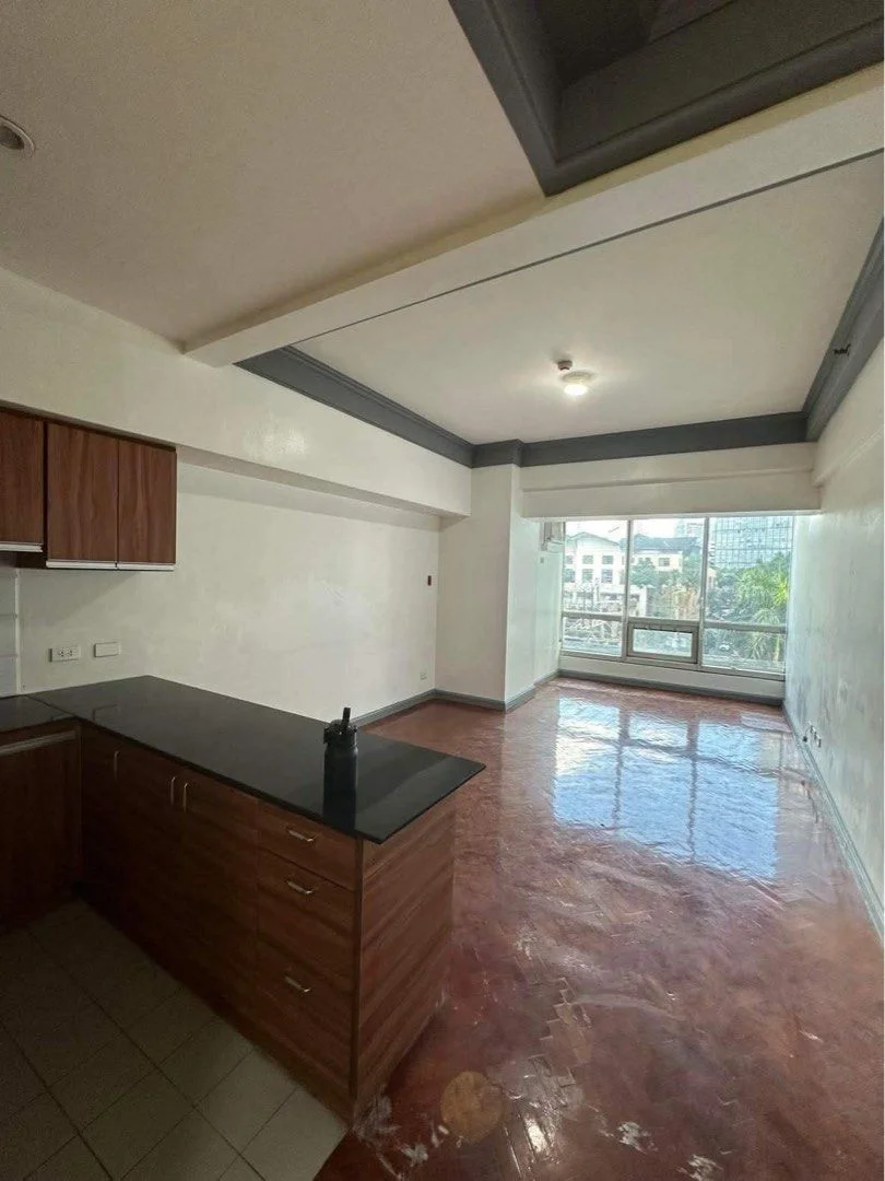 Asia Tower | Studio 40sqm Condo for Sale in Makati City
