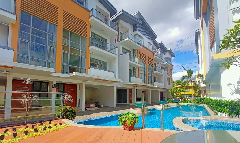 The Hoover Townhouse/hoover Residences | 4BR 315sqm Townhouse for Sale in San Juan City