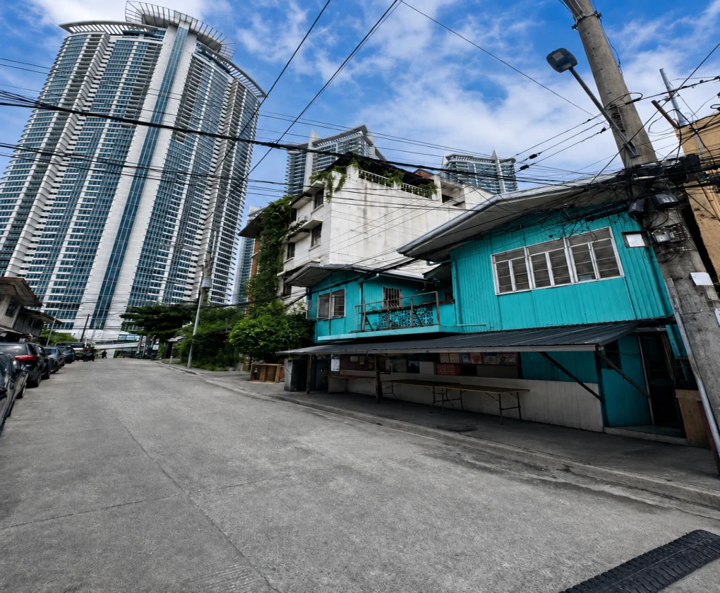 House And Lot At Rosal Street | House & Lot for Sale in Makati City