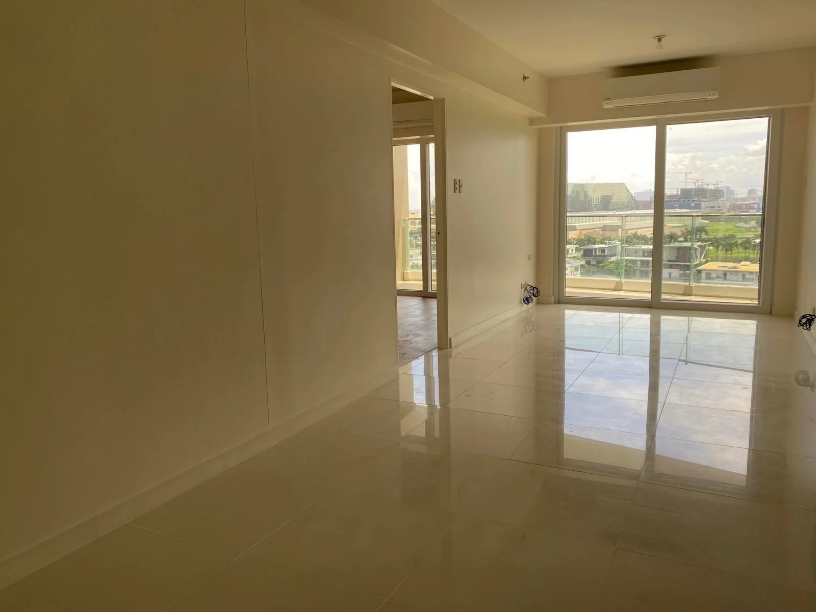 Oak Harbor Residences | 3BR 100sqm Condo for Sale in Pasay City