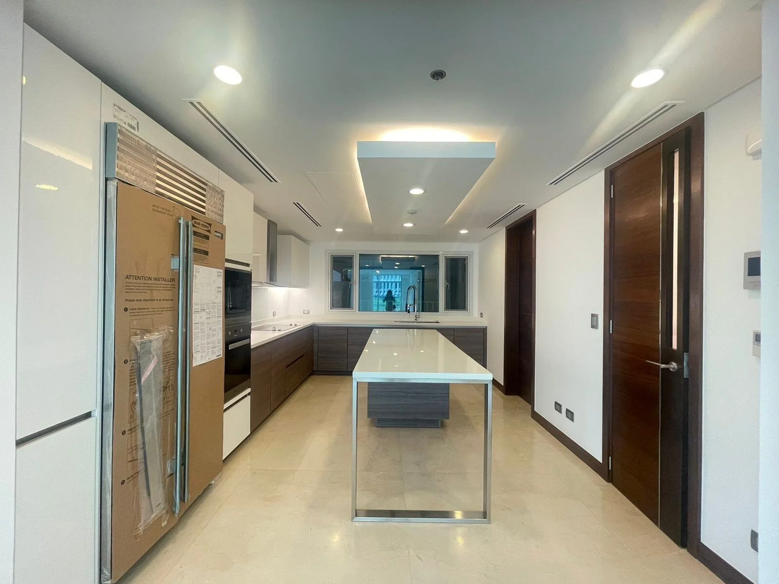Two Roxas Triangle | 3BR 374sqm Condo for Sale in Makati City