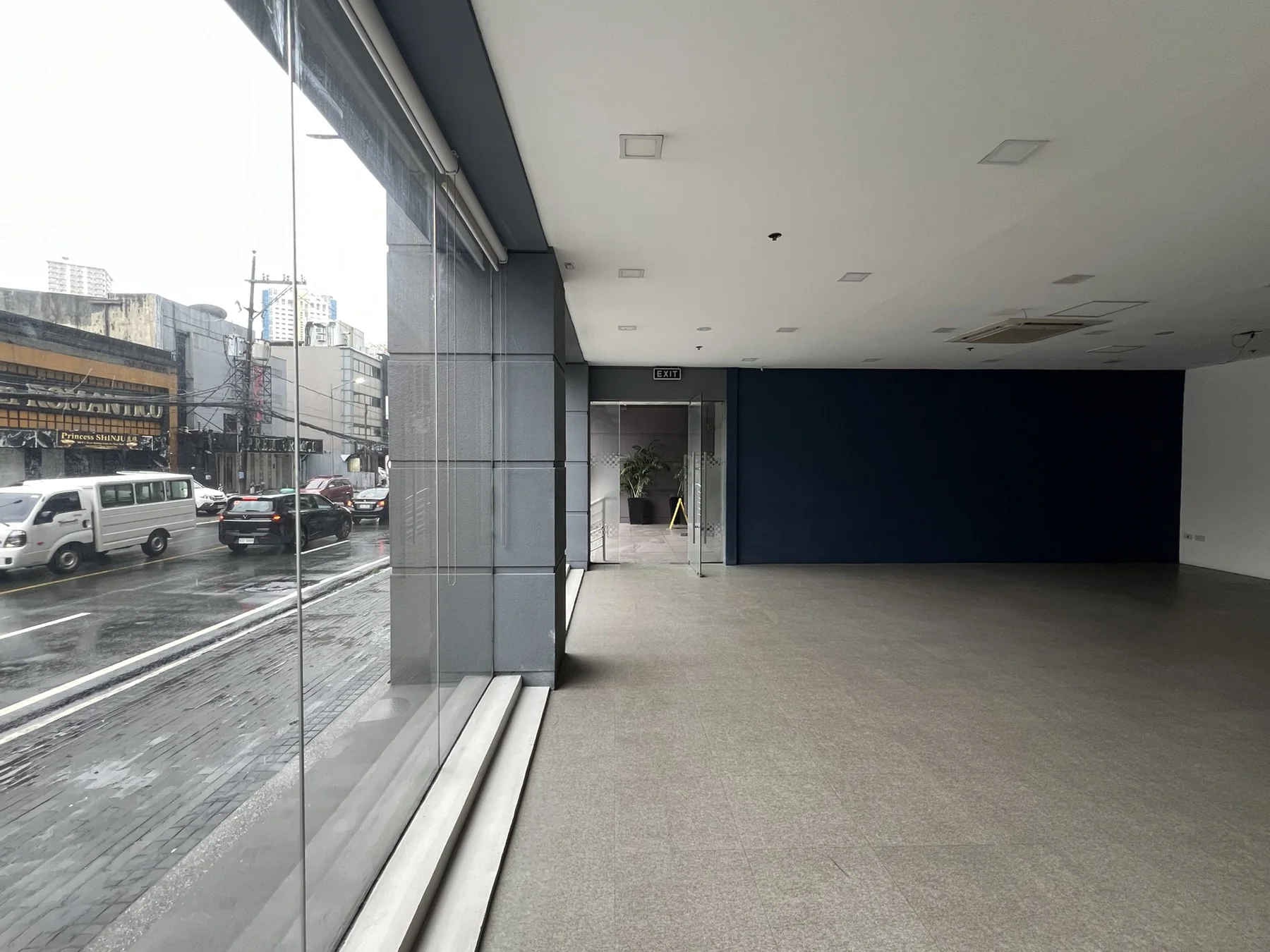 Keyland Arnaiz Building | 207sqm Commercial Space for Rent in Makati City - Legazpi Village