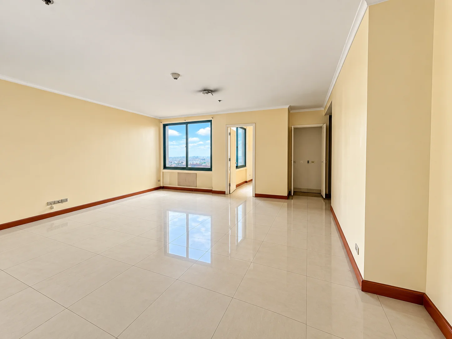 West Of Ayala Condominium | 3BR 115sqm Condo for Sale in Makati City