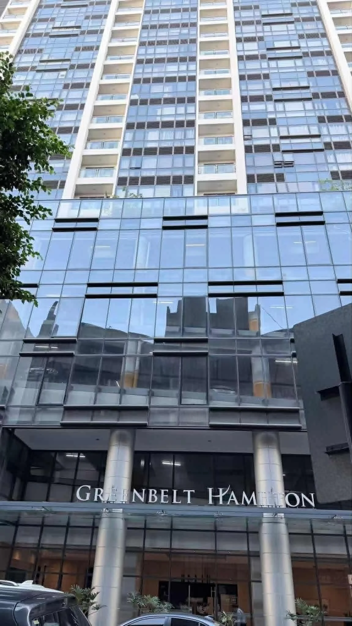 Greenbelt Hamilton | Studio 41sqm Condo for Sale in Makati City - Legazpi Village