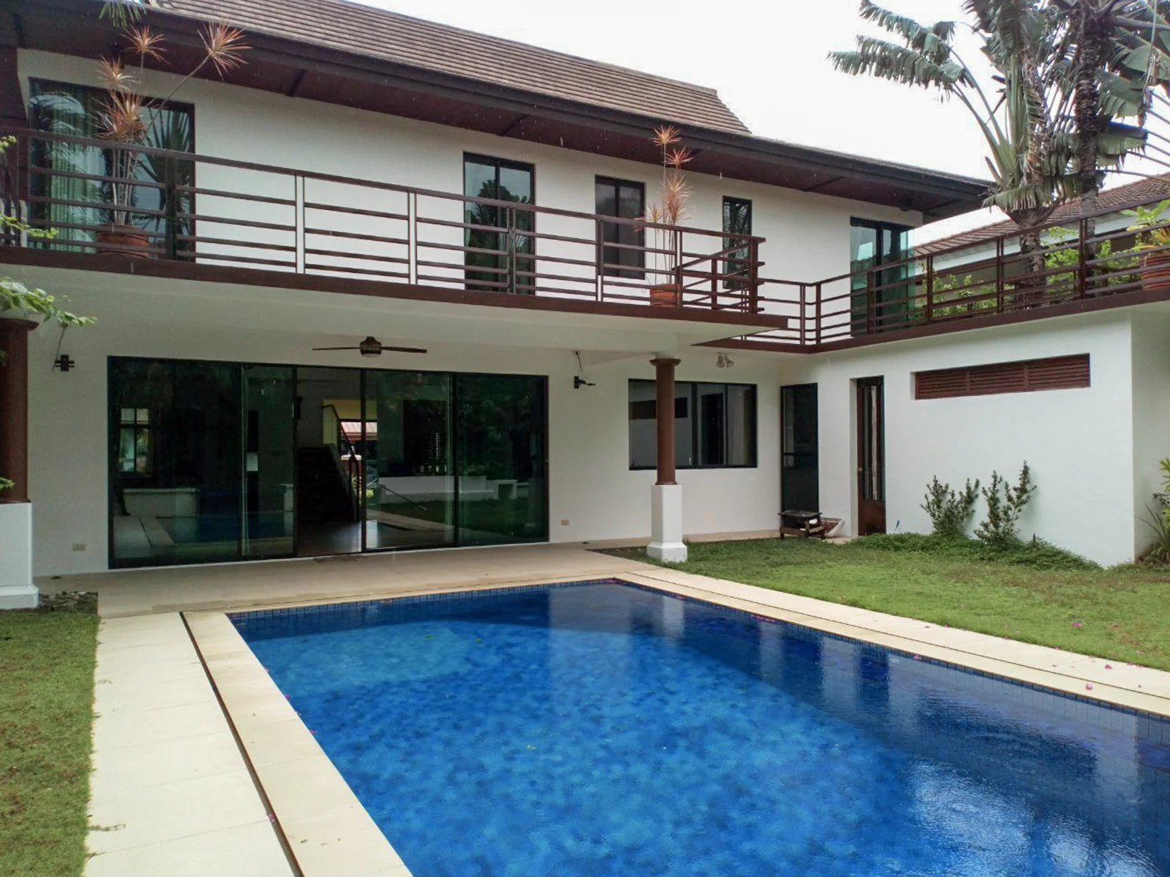 Ayala Alabang Village | 3BR 450sqm House & Lot for Rent in Muntinlupa City