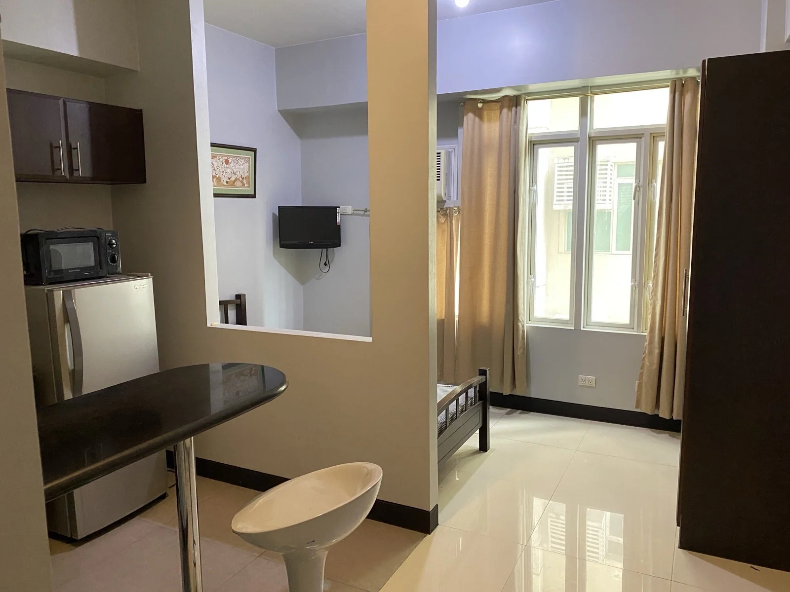 Stamford Executive Residences | Studio 23sqm Condo for Sale in Taguig City - Mckinley