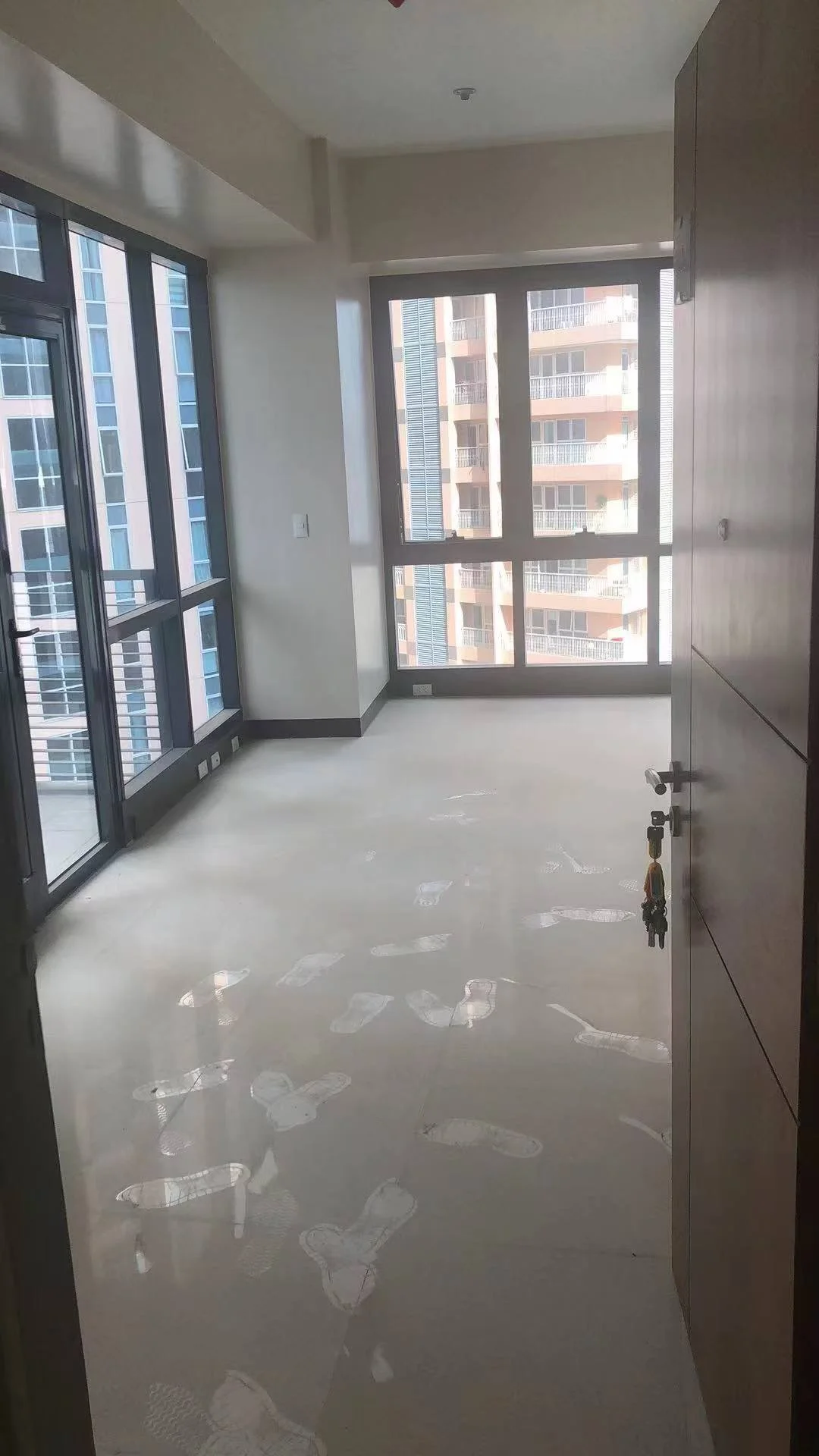 Mckinley Hill The Florence | 2BR 61sqm Condo for Sale in Taguig City - Mckinley