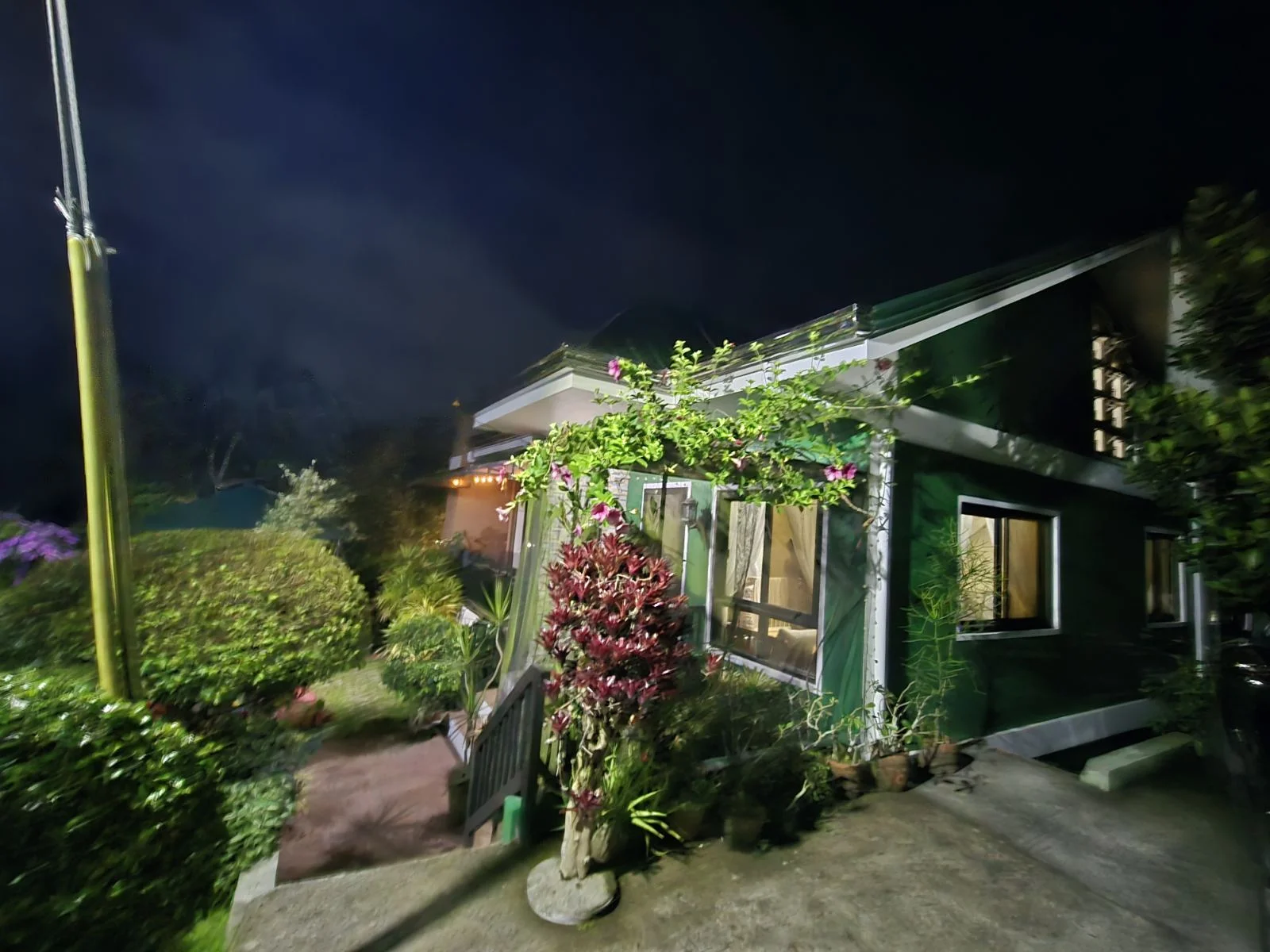 Zambal Resthouse | 4BR 180sqm House & Lot for Sale in Tagaytay City