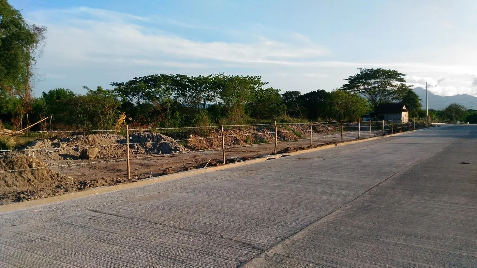 Corner Agricultural Lot Along Roman Superhighway - Doña, Orani, Bataan | Lot for Sale in Bataan