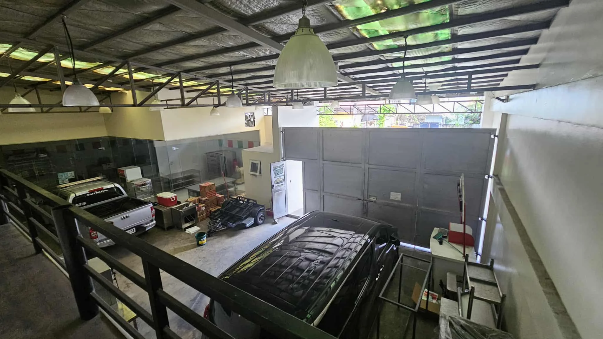 Mercedes Exec. Village | 400sqm Warehouse for Sale in Pasig City