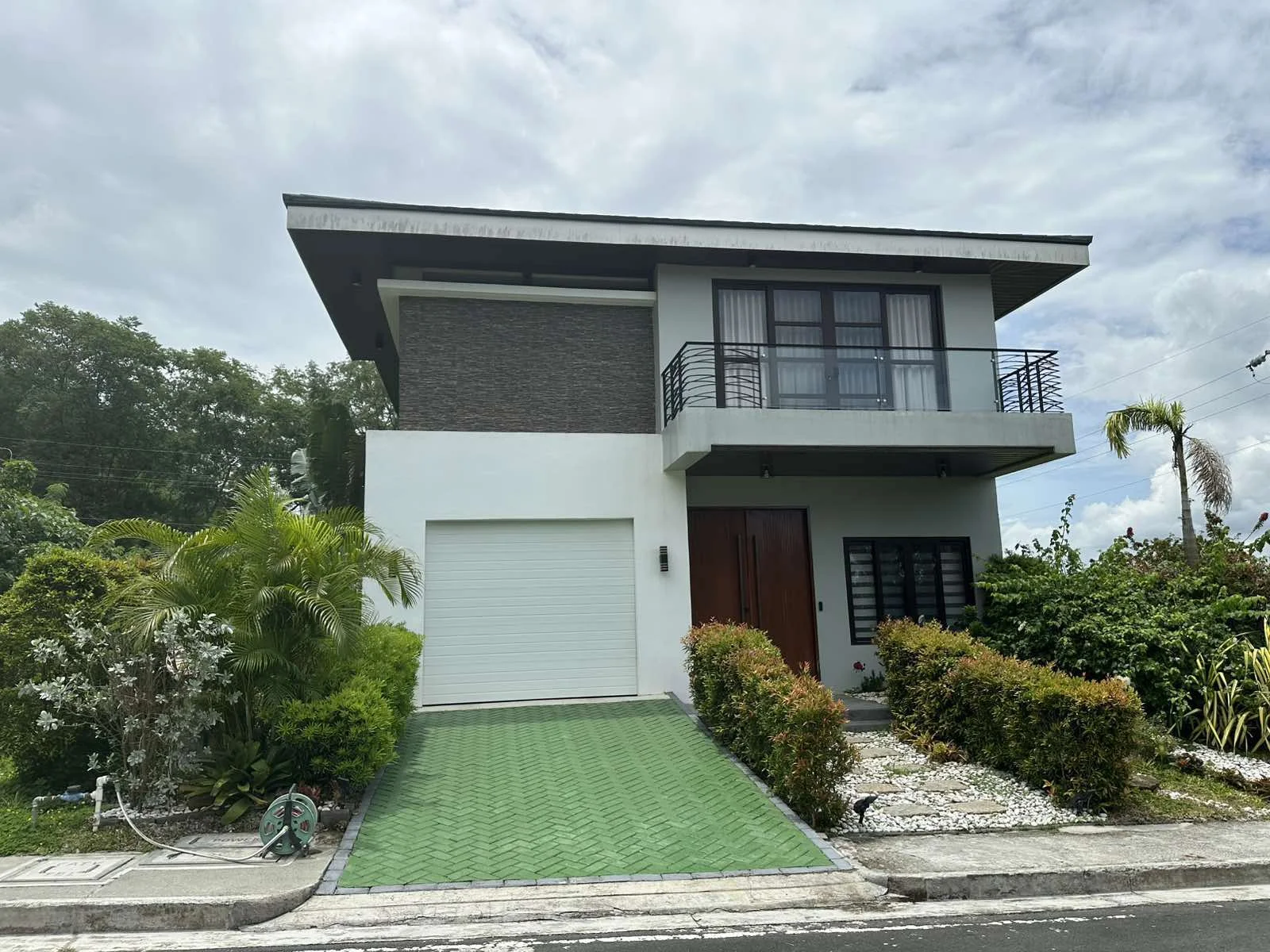 Tagaytay Midlands | 4BR 303sqm House & Lot for Sale in Tagaytay City