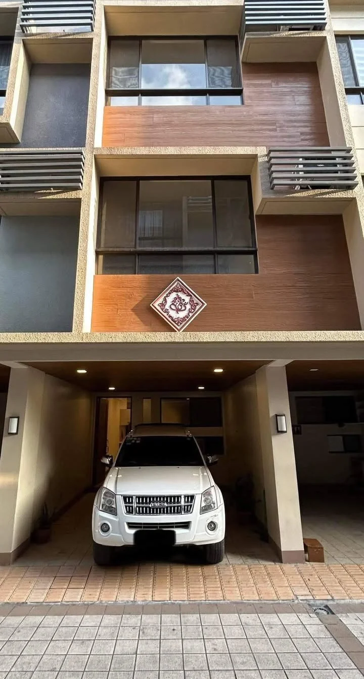 Town House In Makati | 4BR 150sqm Townhouse for Rent in Makati City