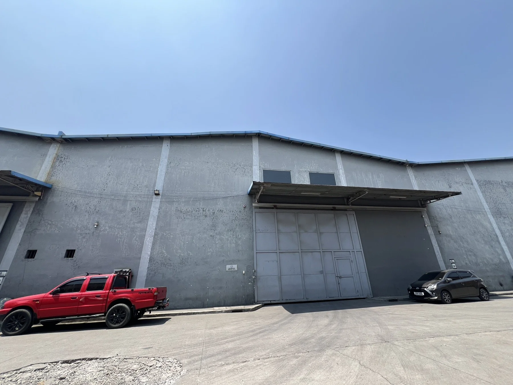 Apm Park Center | 989sqm Warehouse for Rent in Rizal
