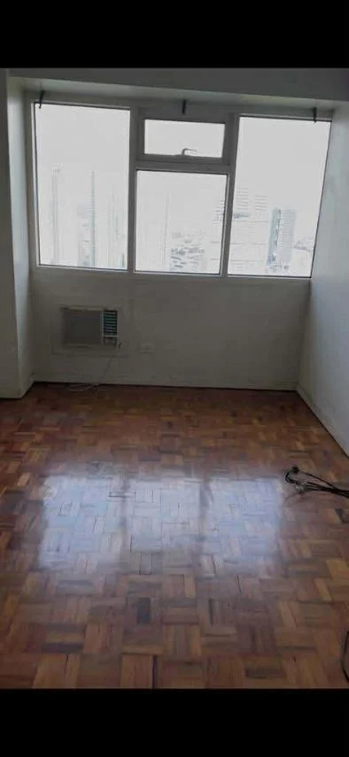 Robinson Land | 1BR 37sqm Condo for Sale in Taguig City - Bgc