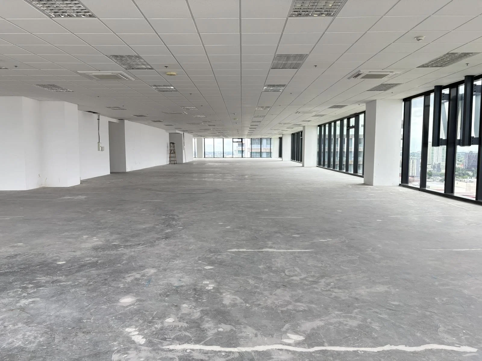 One Trium | 296sqm Office Space for Rent in Muntinlupa City