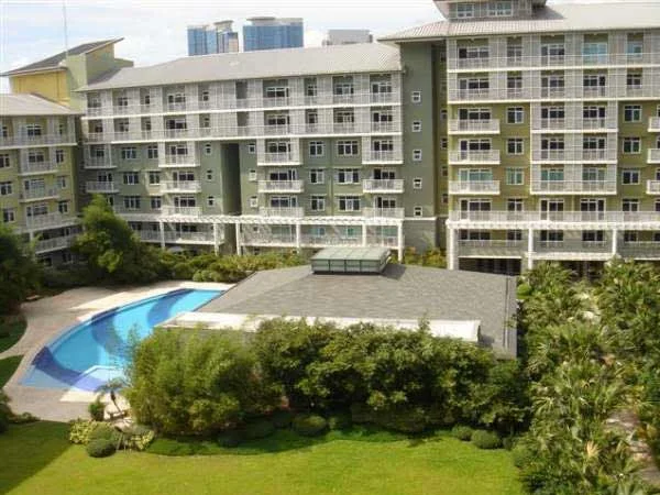 Two Serendra | Studio 42sqm Condo for Sale in Taguig City - Bgc