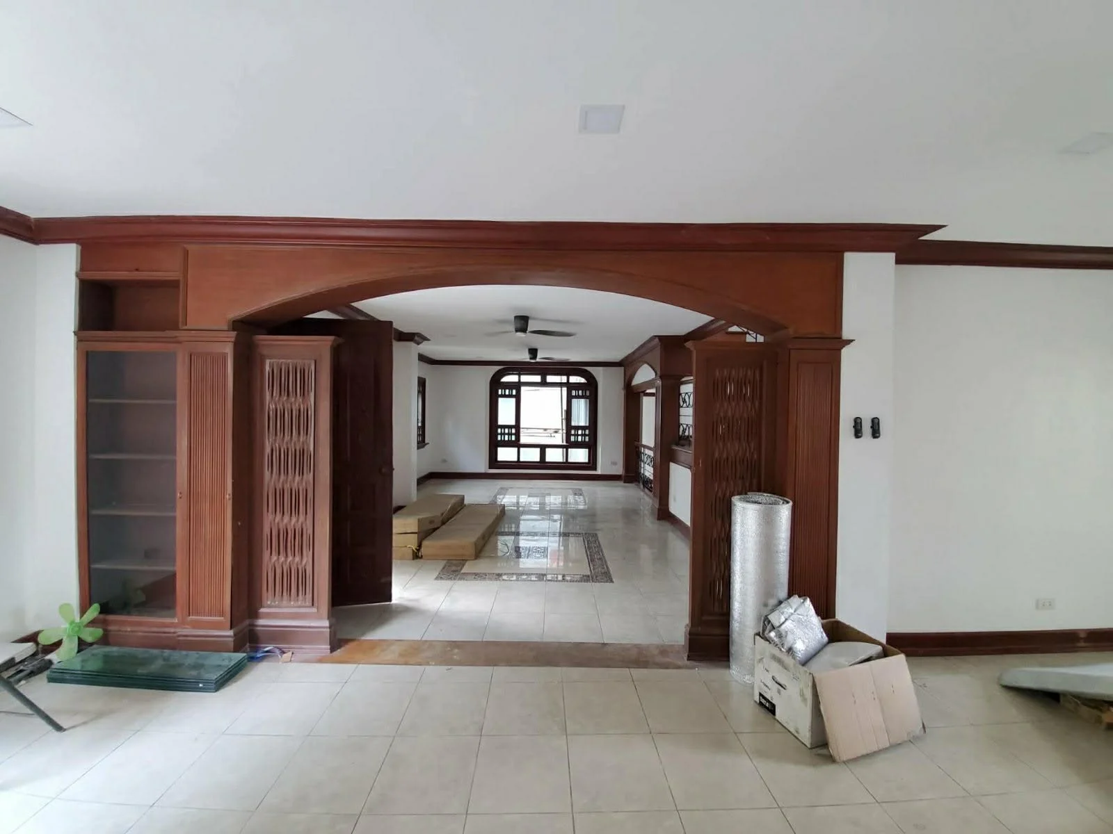 Na | 4BR 400sqm House & Lot for Rent in Pasig City
