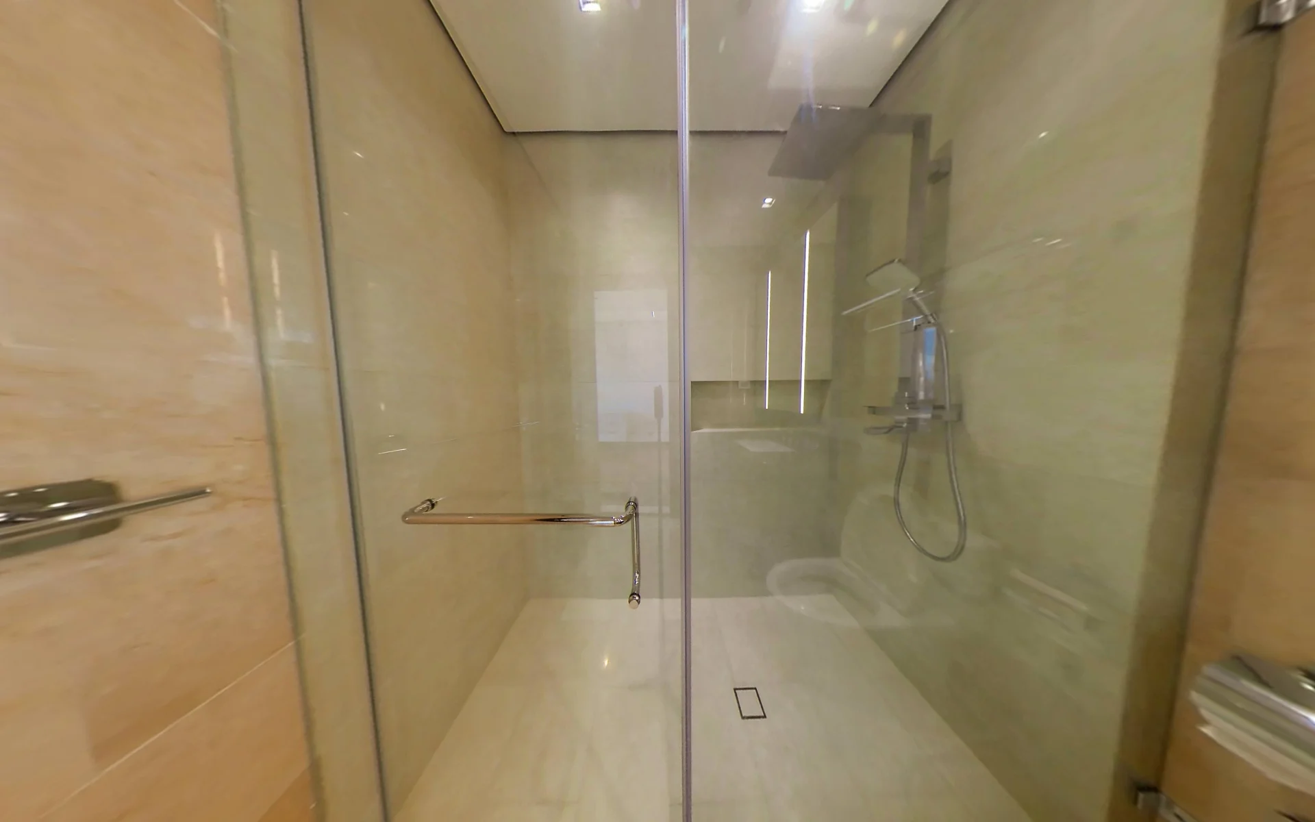 Horizon Homes | 3BR 253sqm Condo for Rent in Taguig City - Bgc