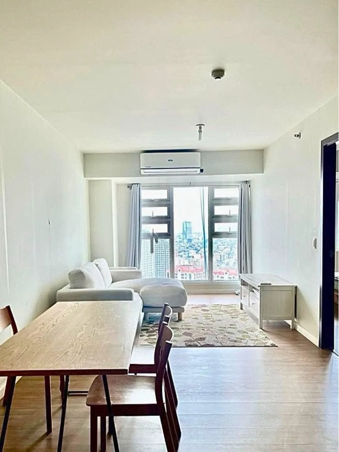 Kroma Tower | 1BR 54sqm Condo for Sale in Makati City - Legazpi Village