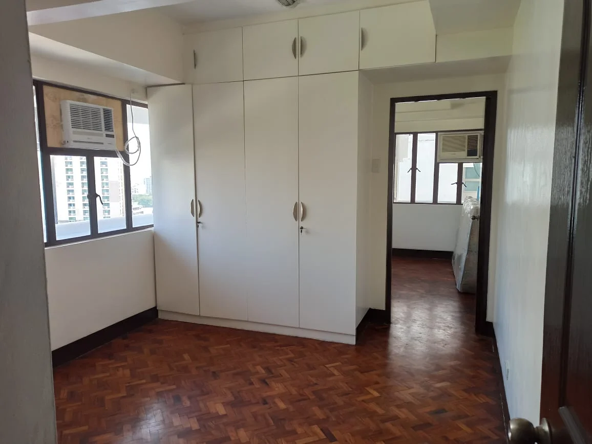 Vito Cruz Tower | 2BR 53sqm Condo for Rent in City Of Manila