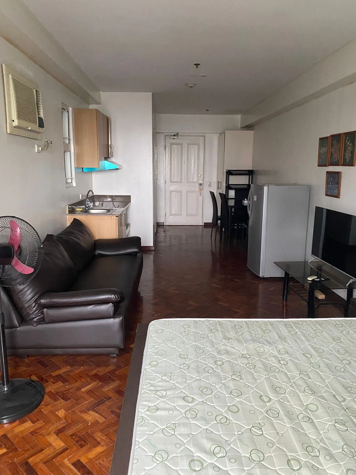 The Columns Ayala | Studio 31sqm Condo for Sale in Makati City