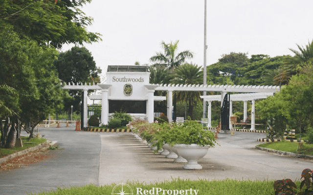 Property main image