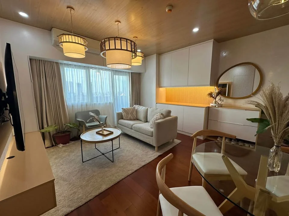 Royalton - 2-Bedroom Condo For Sale in Pasig City