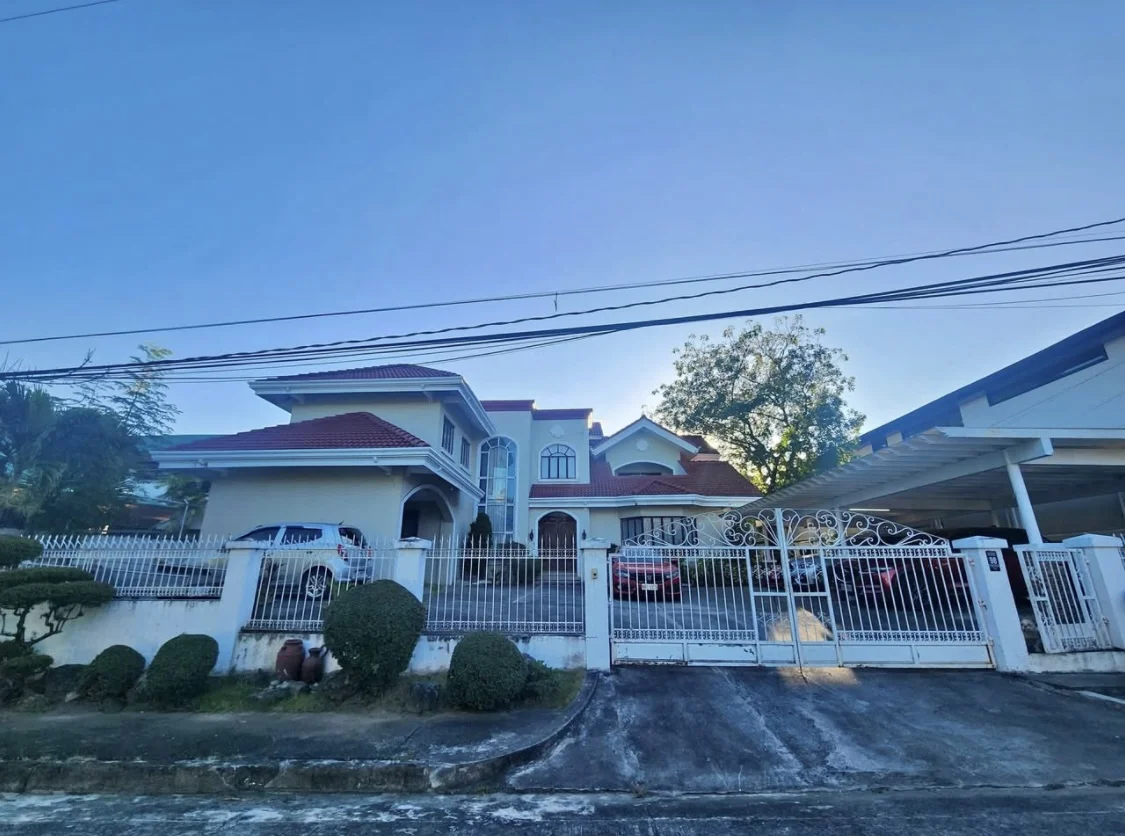 4 Bedroom House & Lot for Sale in Pacific Village - Alabang