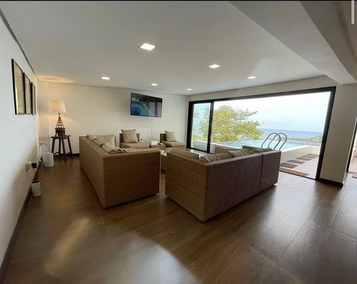 5 Bedroom House & Lot for Sale in Terrazas De Punta Fuego - Batangas