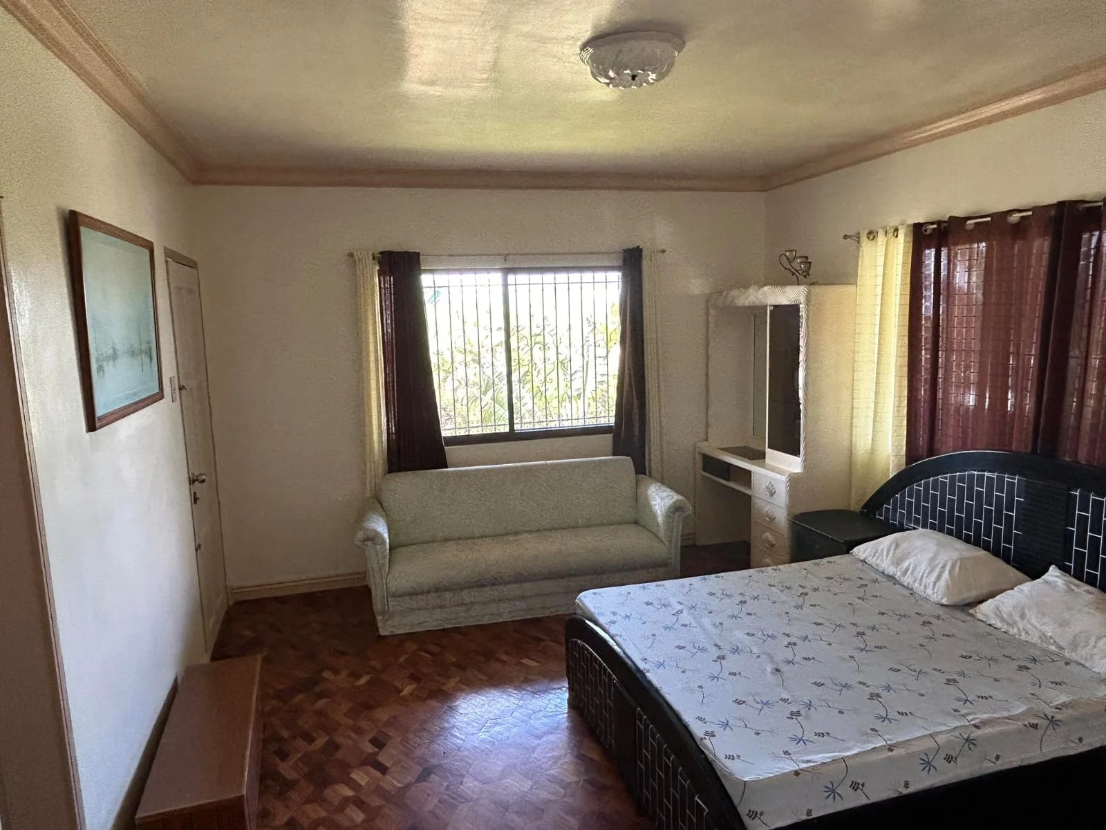 5 Bedroom House & Lot for Sale in Tagaytay Southridge Estates